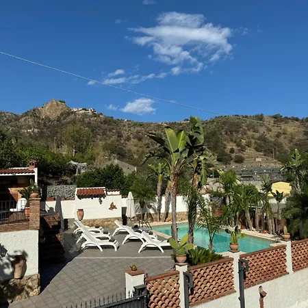 Siciliana Taormina Oasi Di Relax Savoca