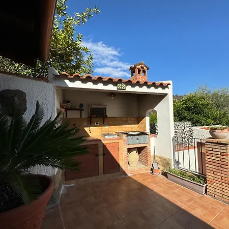 Villa Siciliana Taormina Oasi Di Relax Savoca