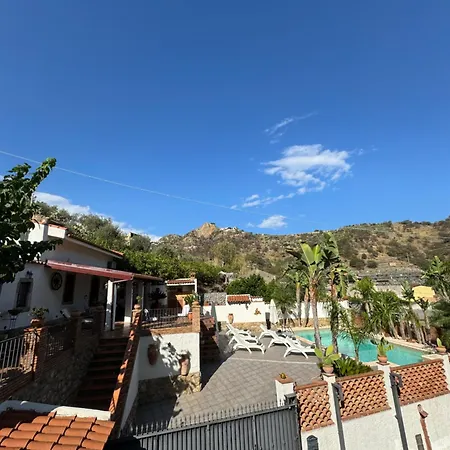 Villa Siciliana Taormina Oasi Di Relax Savoca
